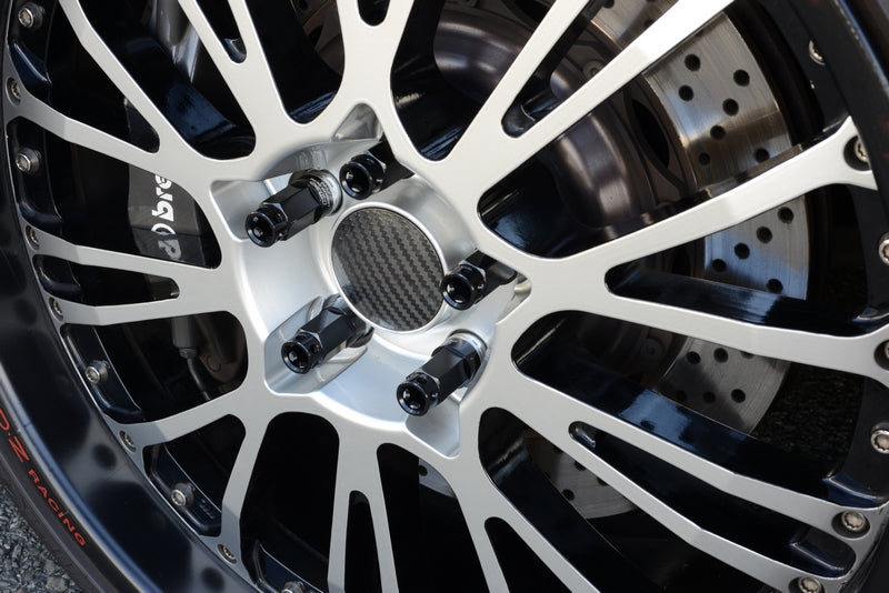 Farbige Radmuttern für Felgen