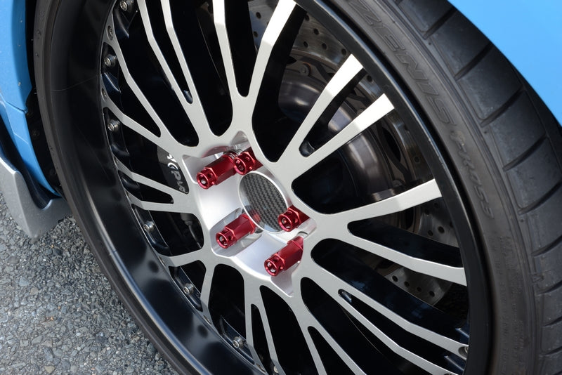 Farbige Radmuttern für Felgen