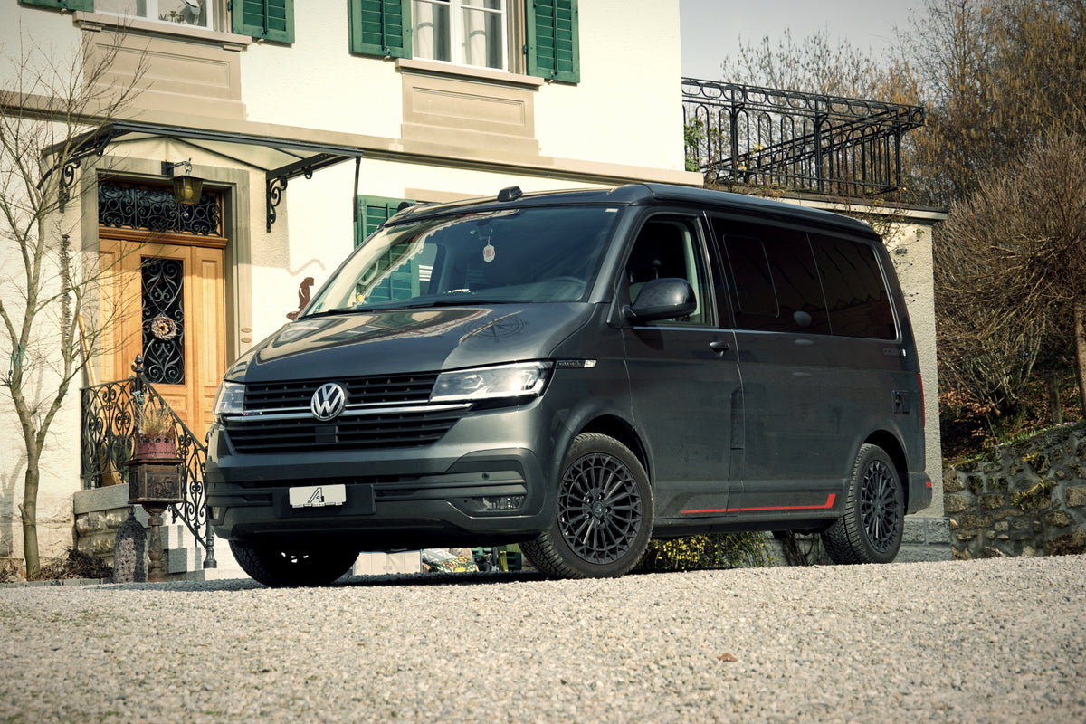 Kompletträder Felgen A1 MT53 18" schwarz auf VW T6 California