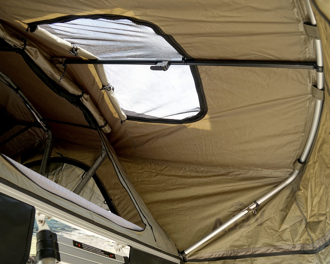 Vela Dachzelt Pro SRT160 überdachter Einstieg mit Dachfenster.