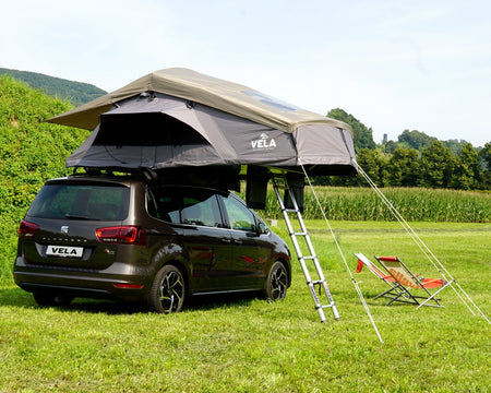 Vela Dachzelt Pro Max SRT190 auf Seat Alhambra Auto montiert.