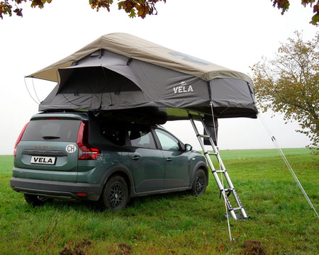 Vela Dachzelt Pro Max SRT190 auf Dacia Jogger Auto montiert.